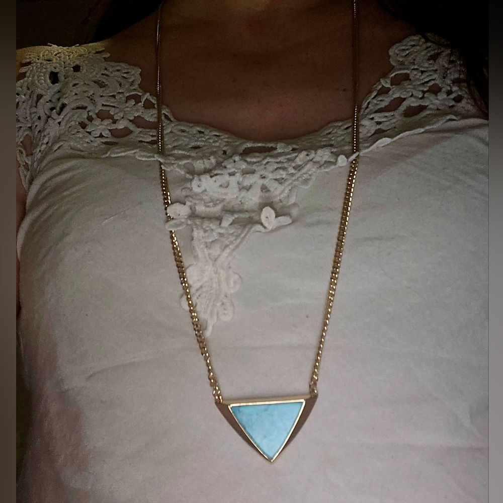 🌹VERA BRADLEY Gold and Blue Geometric Necklace EXCELLENT CONDITION
